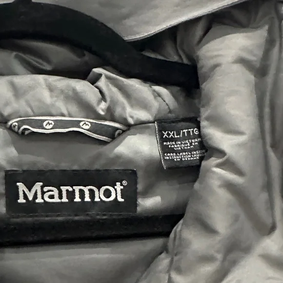 Marmot Men's Charcoal Winter Jacket - Picture 2 of 6